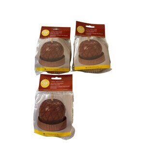 Wilton Large Treat Cups 18 cups Per Package Qty 3 Apple